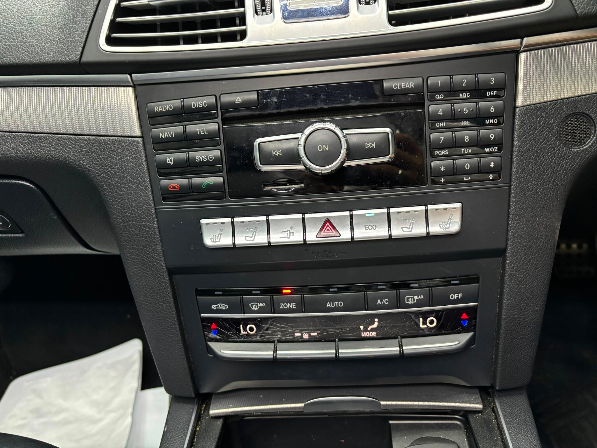 Mercedes-Benz E Class view 26