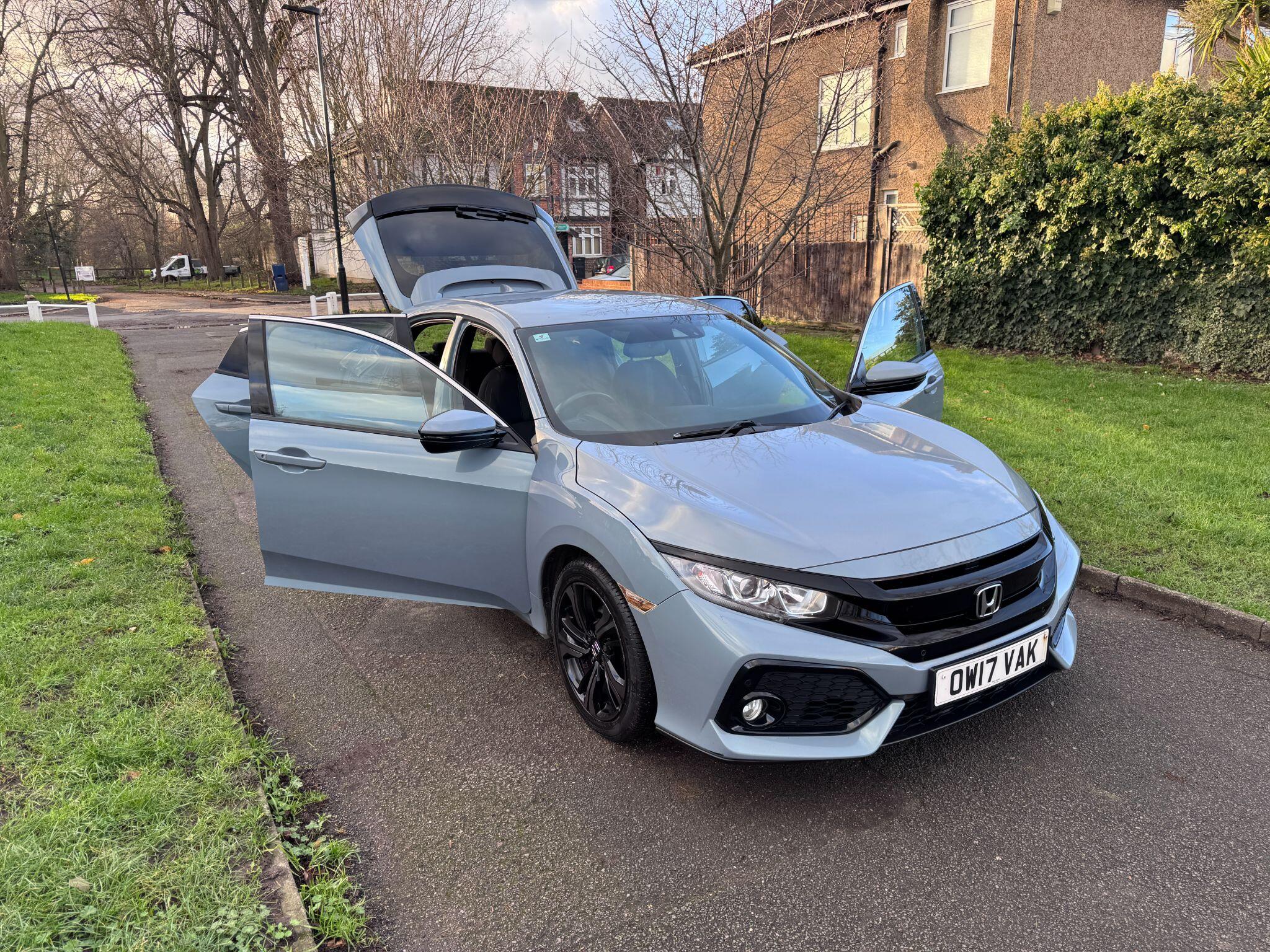 2017 Honda Civic image 25