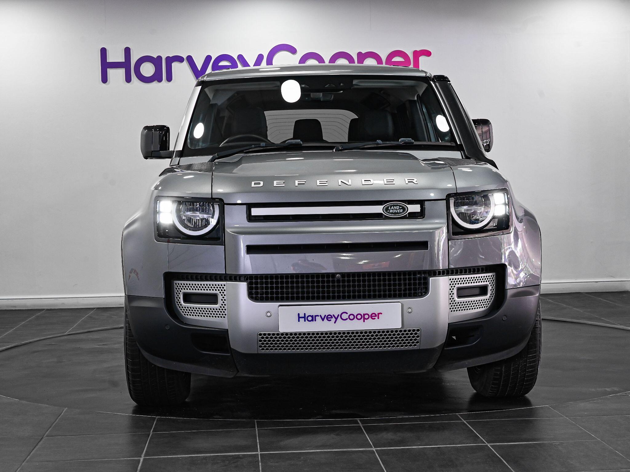 Land Rover Defender view 17