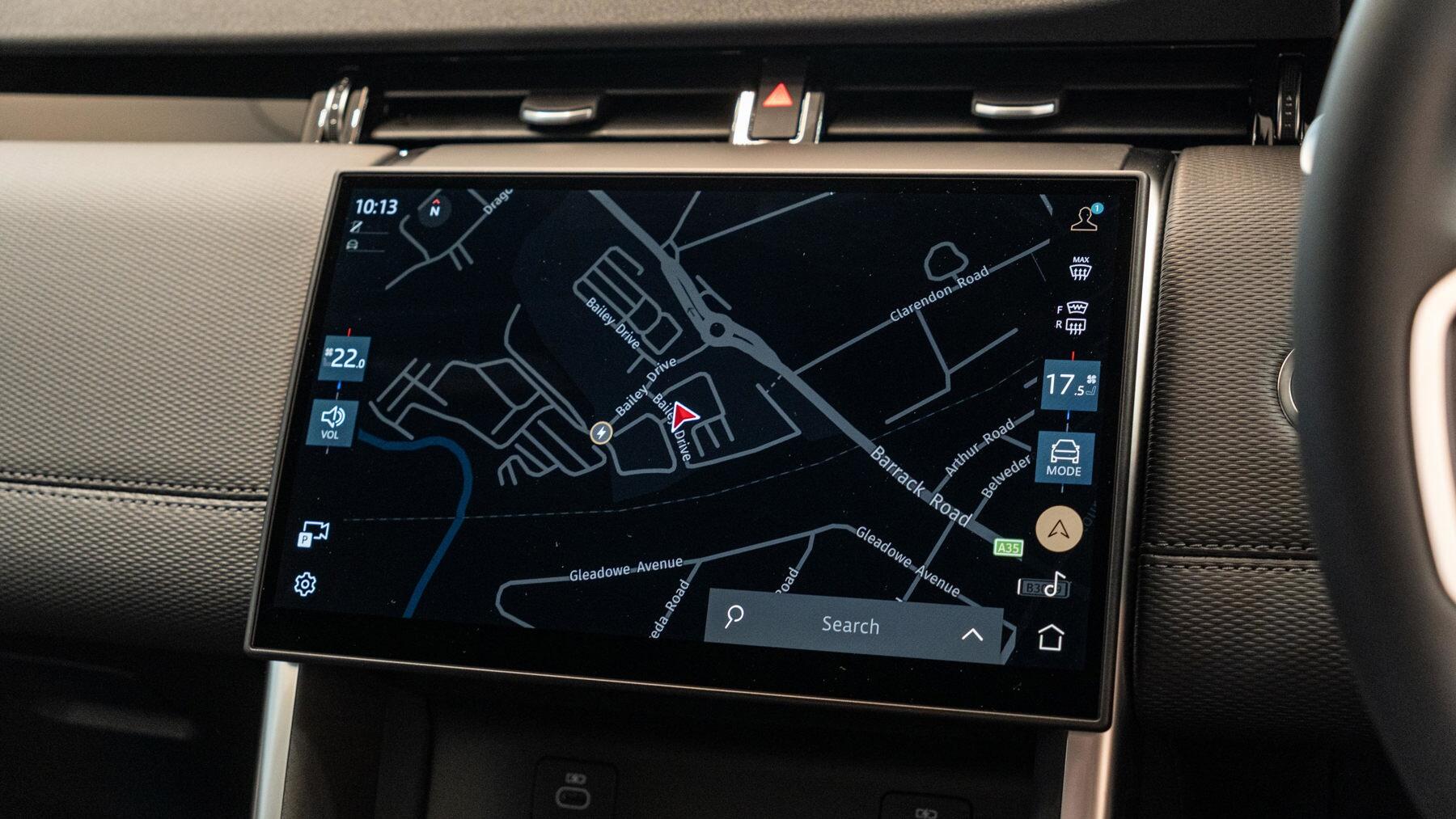 Land Rover Discovery Sport view 12