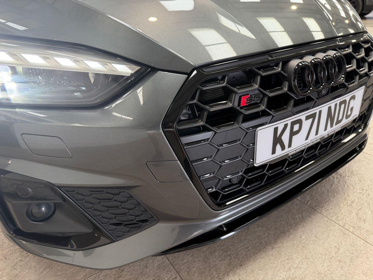 Audi S5 view 6