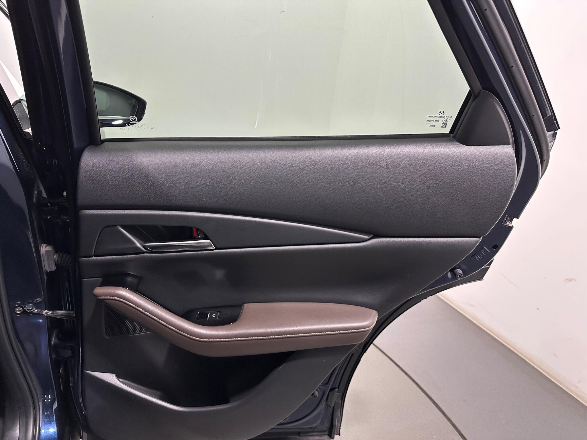 Mazda CX-30 view 41