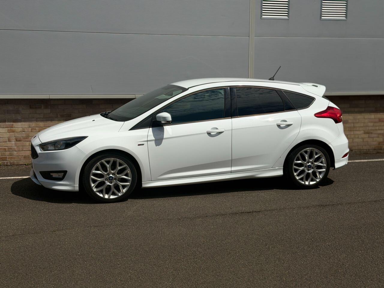 Ford Focus view 53