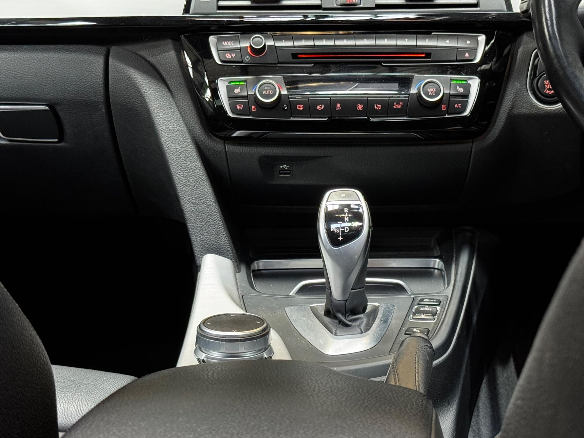 BMW 3 Series view 13