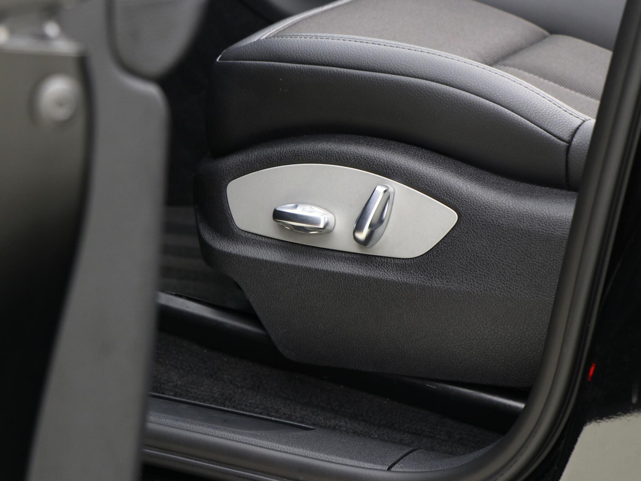 Porsche Macan view 32