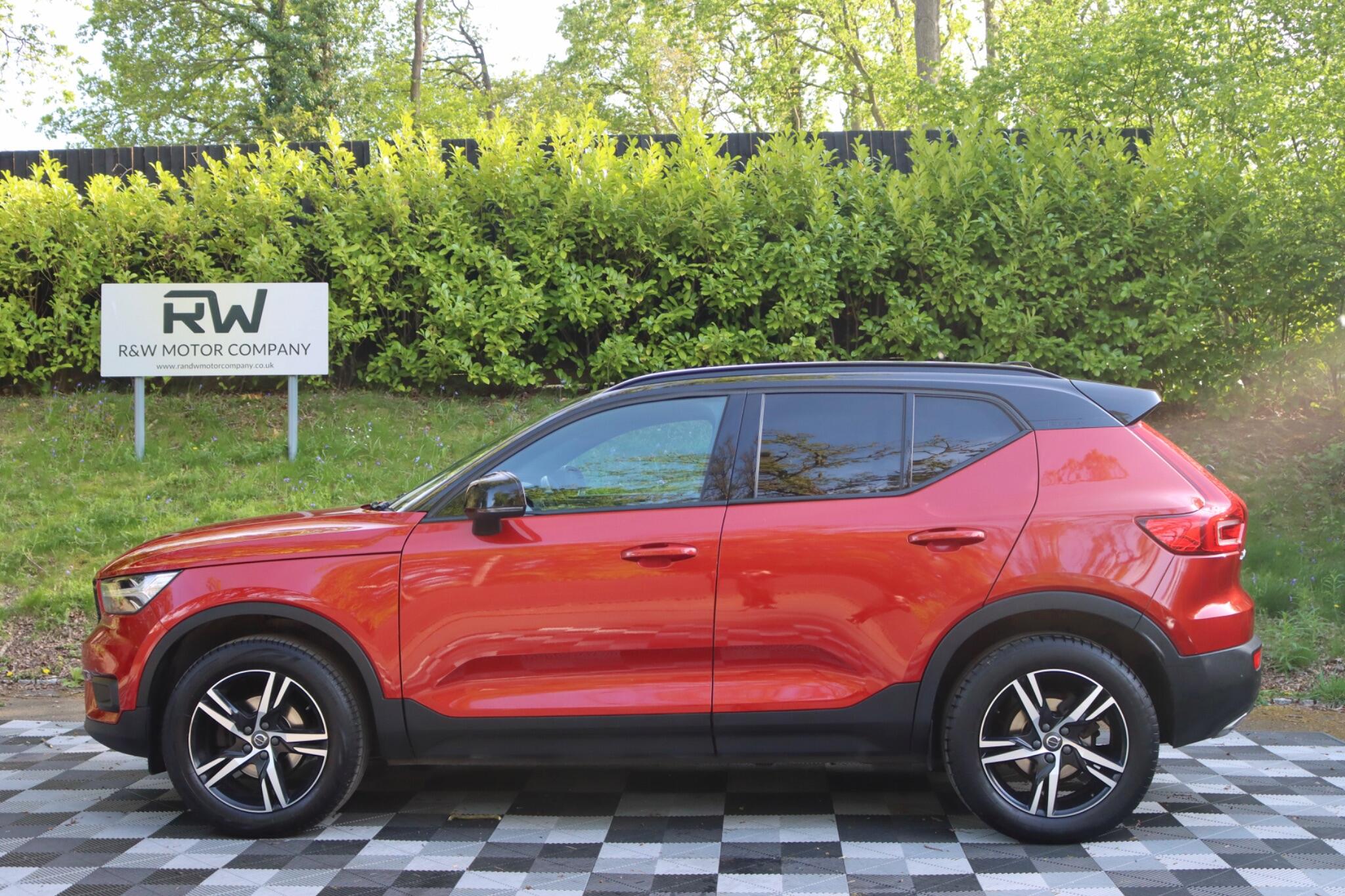 2019 Volvo XC40 in Red for sale