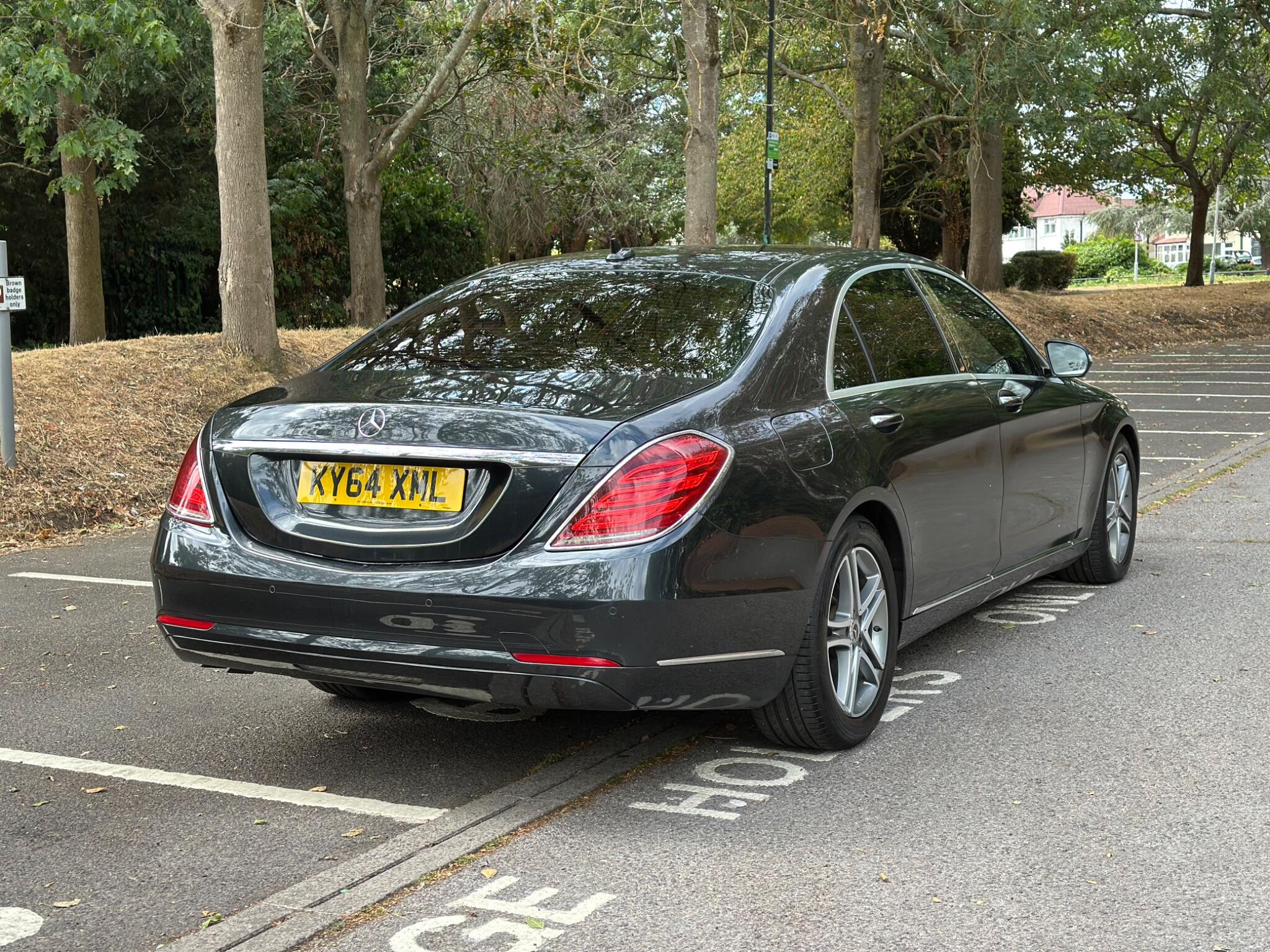 Mercedes-Benz S-Class view 3