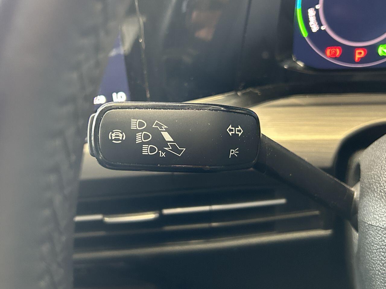 Volkswagen Golf view 42