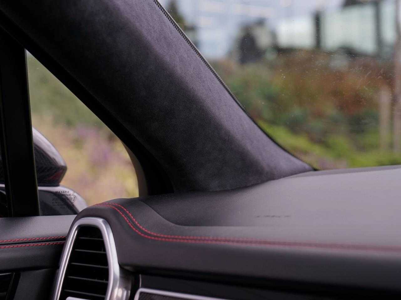 Porsche Cayenne view 45