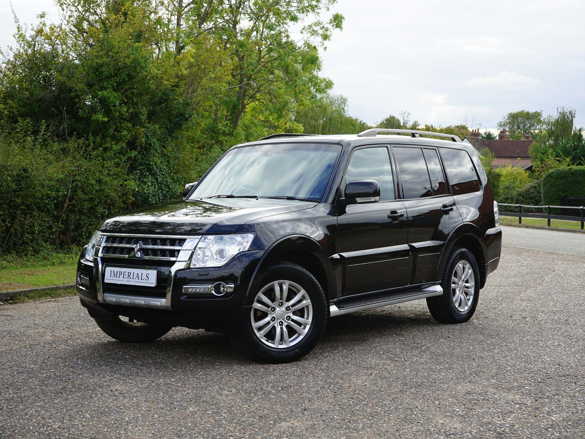 Mitsubishi Shogun main image