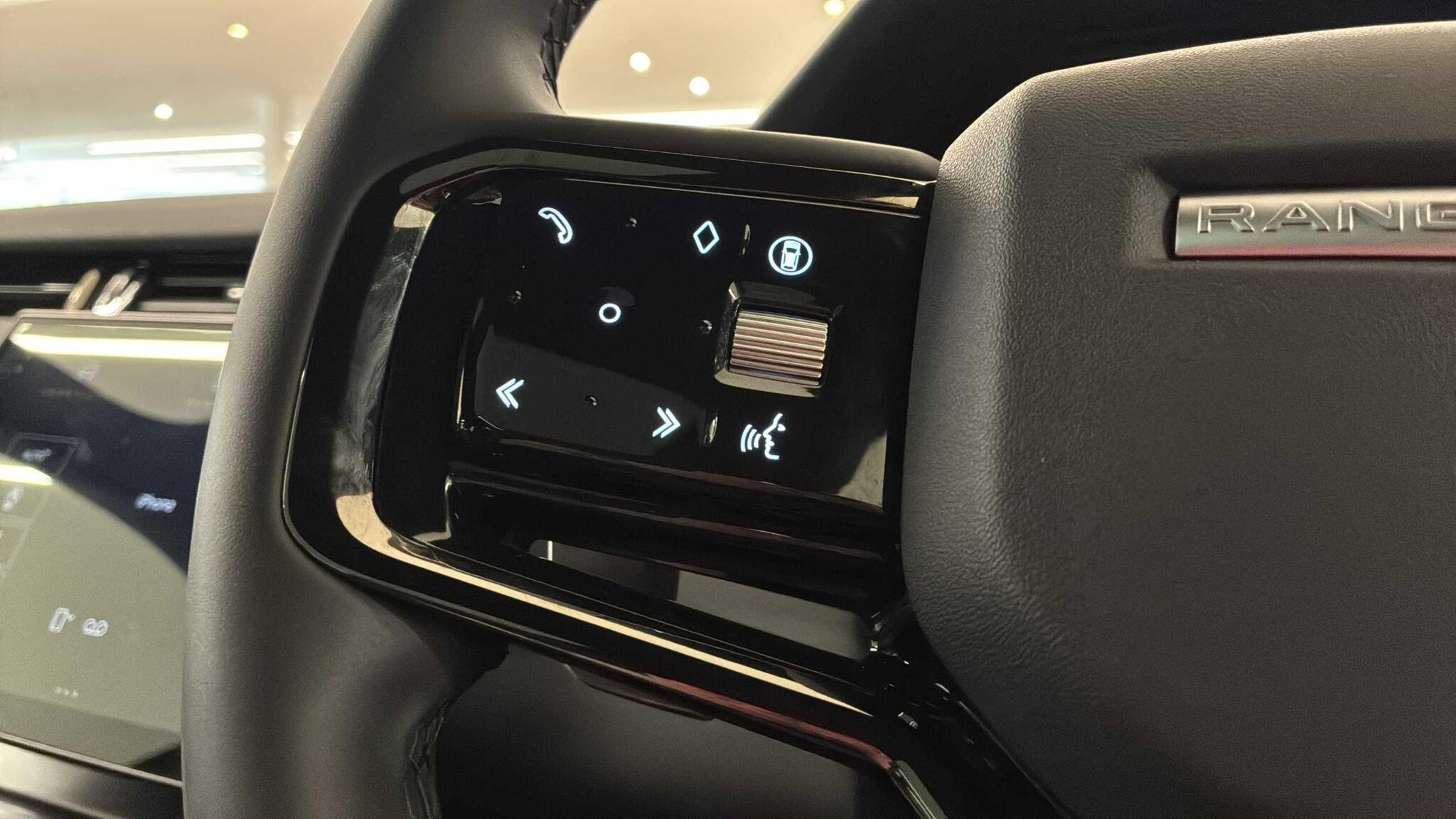 Land Rover Range Rover Evoque view 27