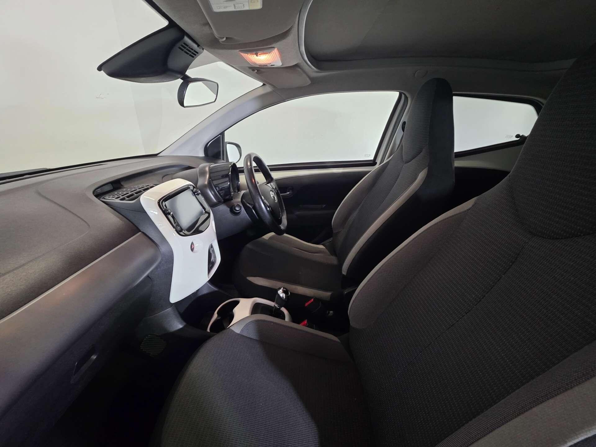 Toyota Aygo view 45