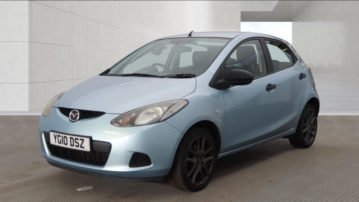 Mazda Mazda2 view 2