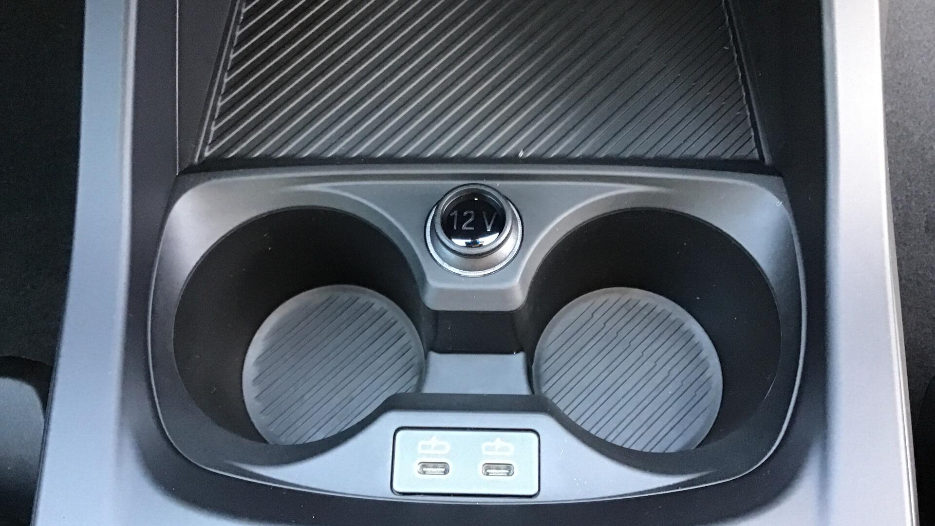 BMW 2 Series view 21