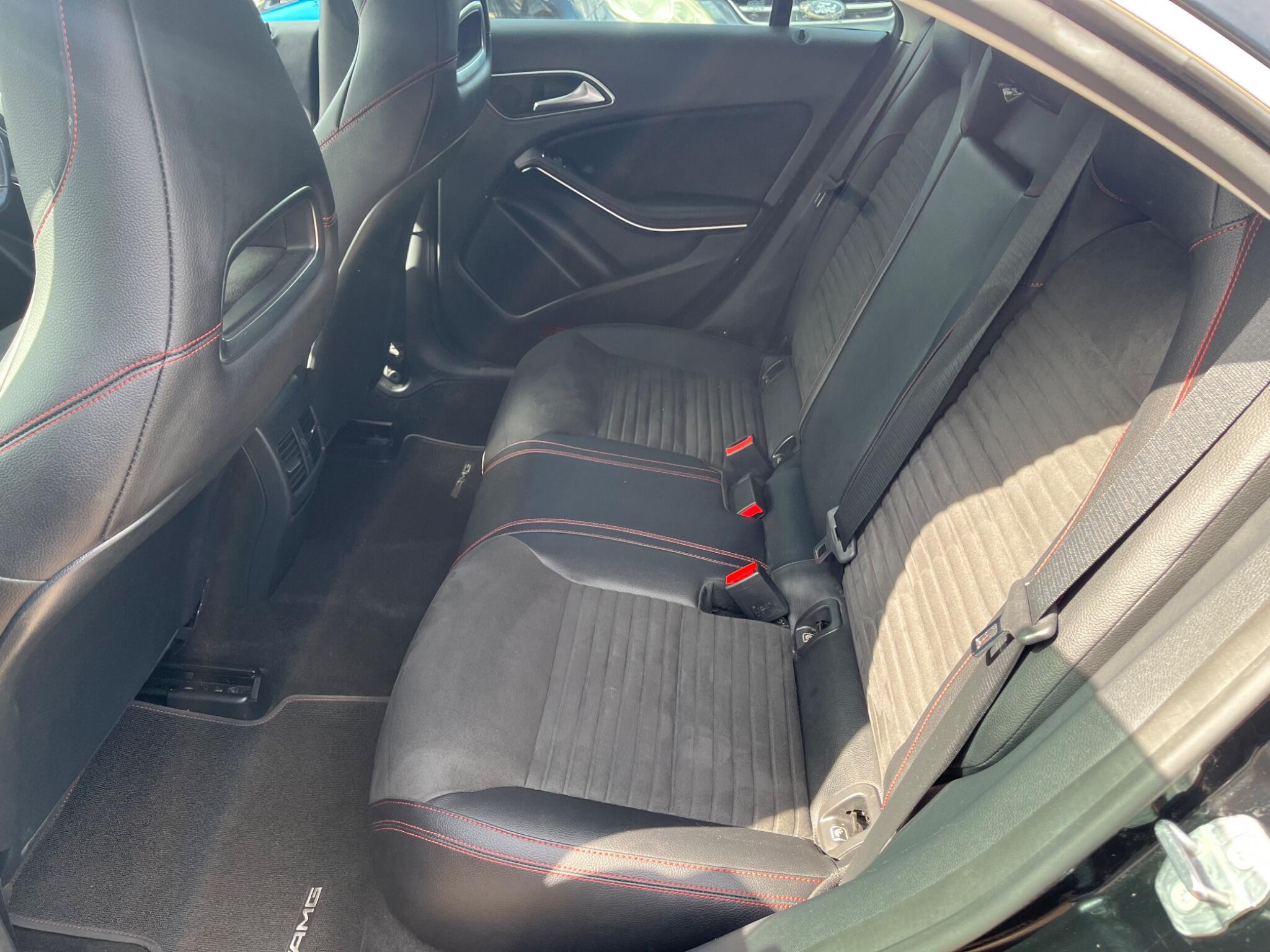 Mercedes-Benz Cla view 12