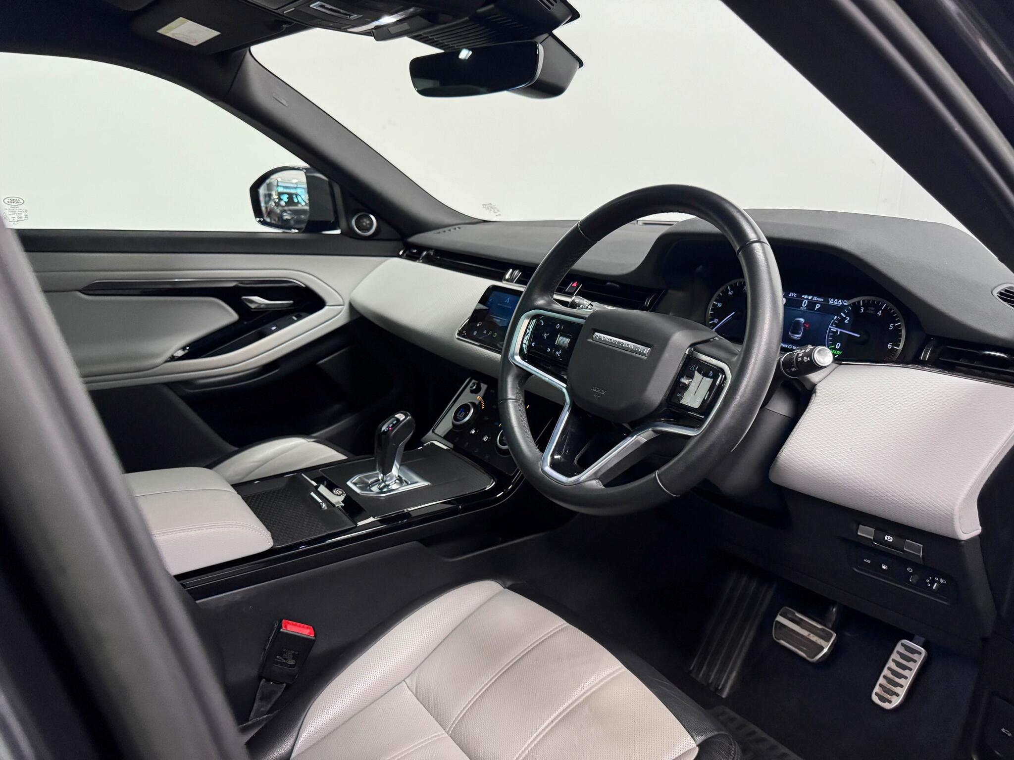Land Rover Range Rover Evoque view 35