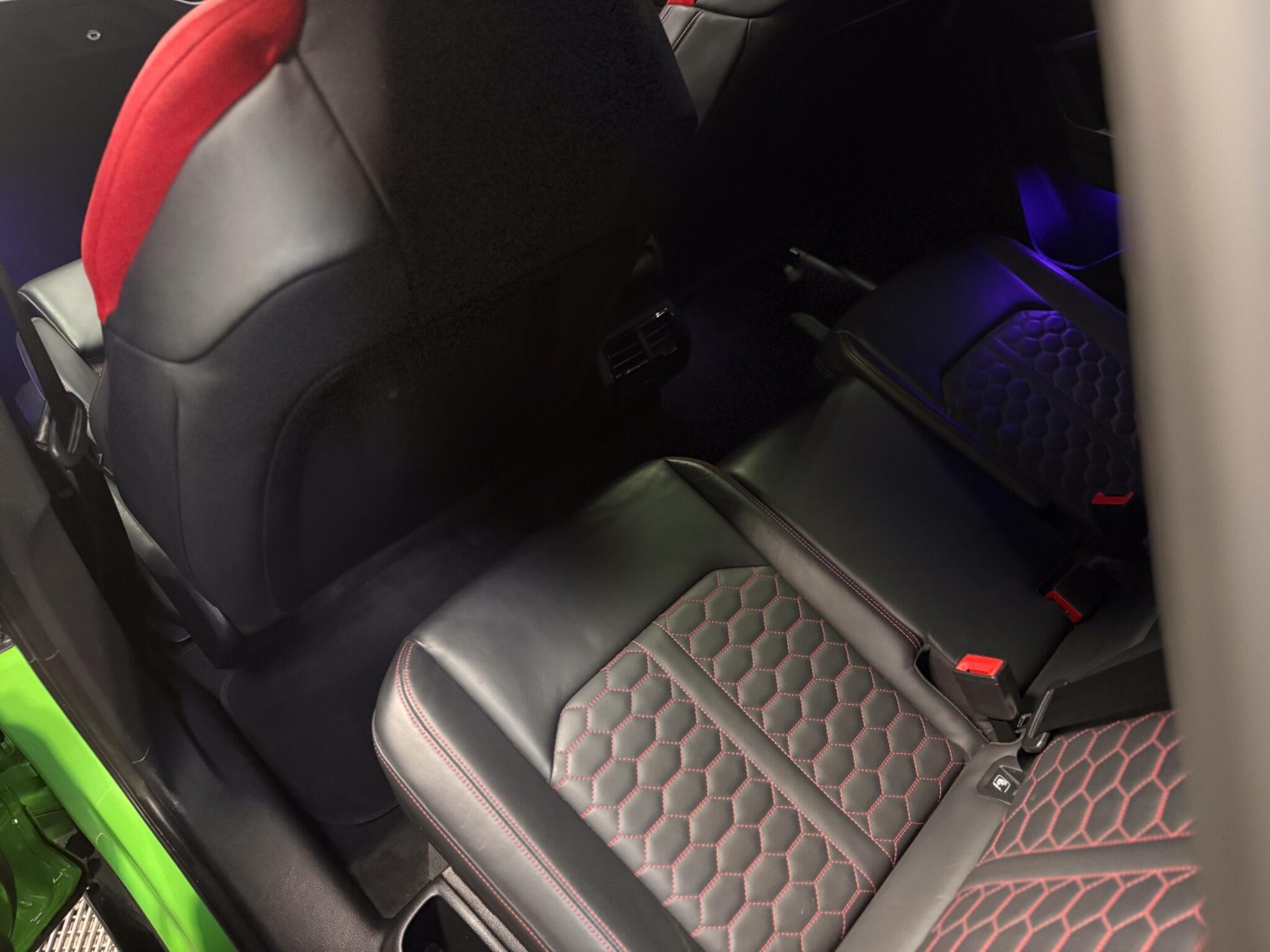 Audi RS Q3 view 32