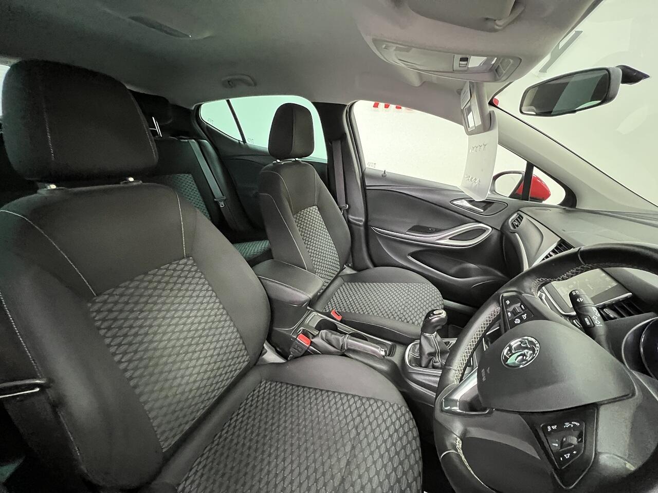 Vauxhall Astra view 14