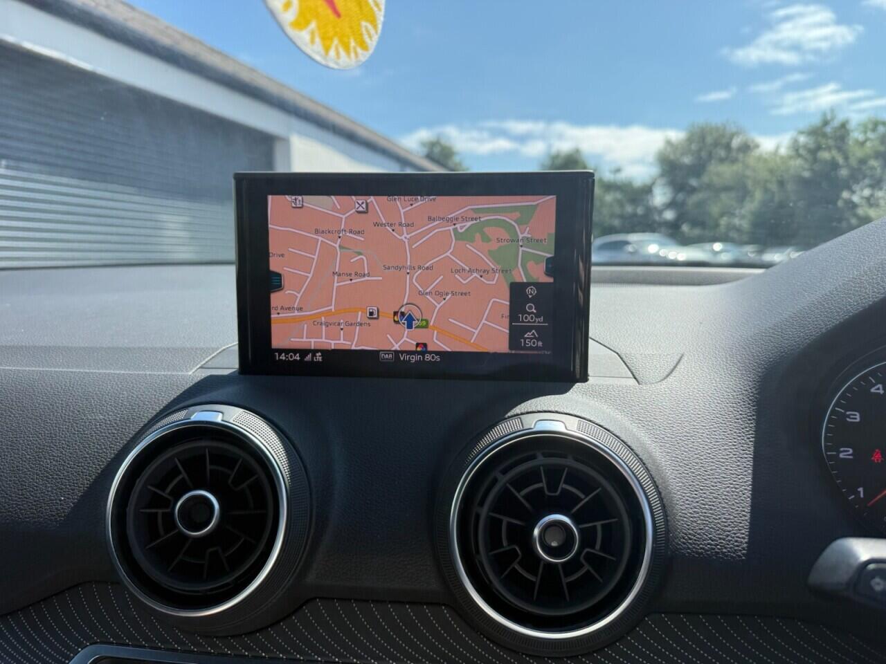Audi Q2 view 16