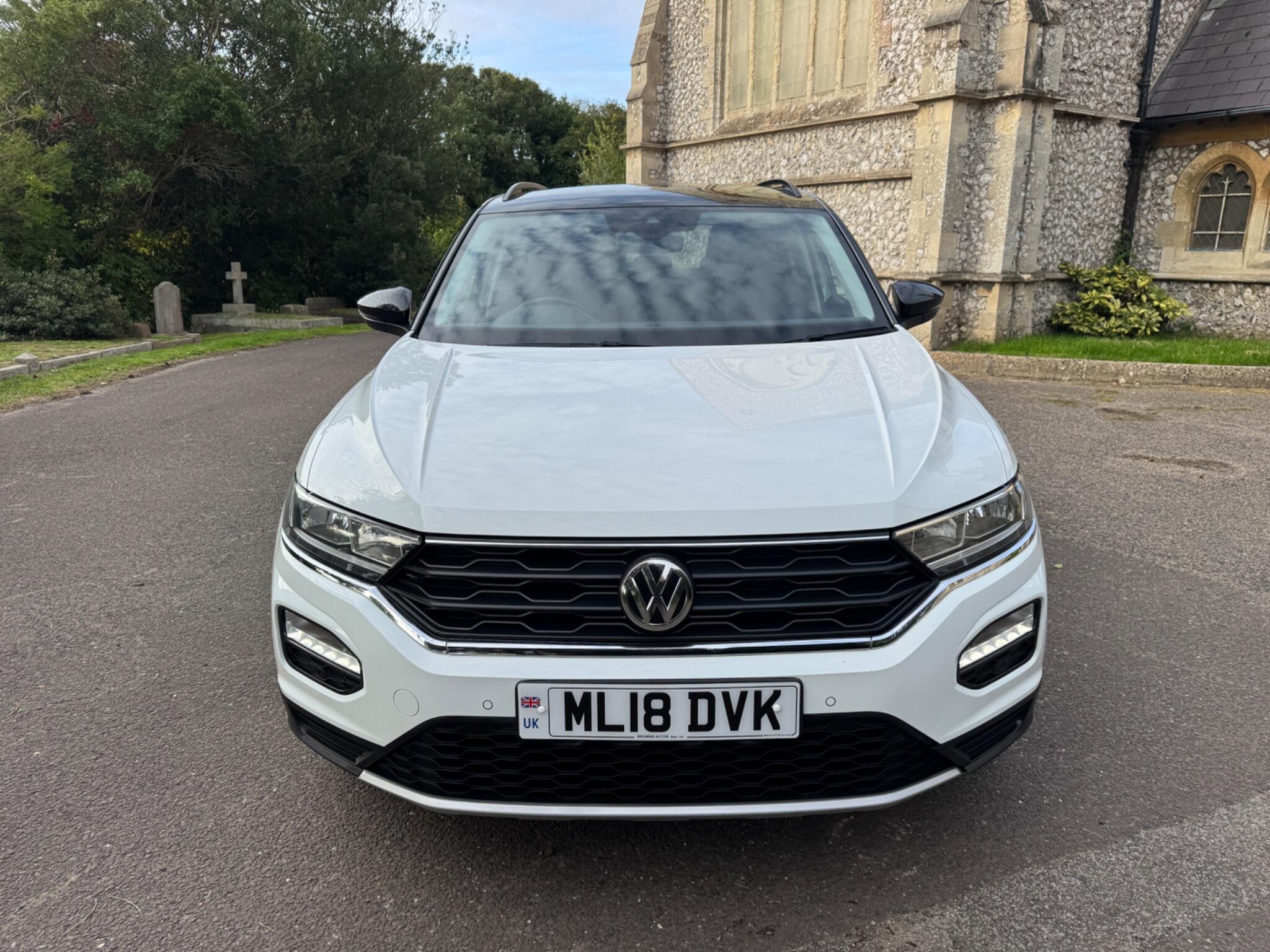 Volkswagen T-Roc view 5
