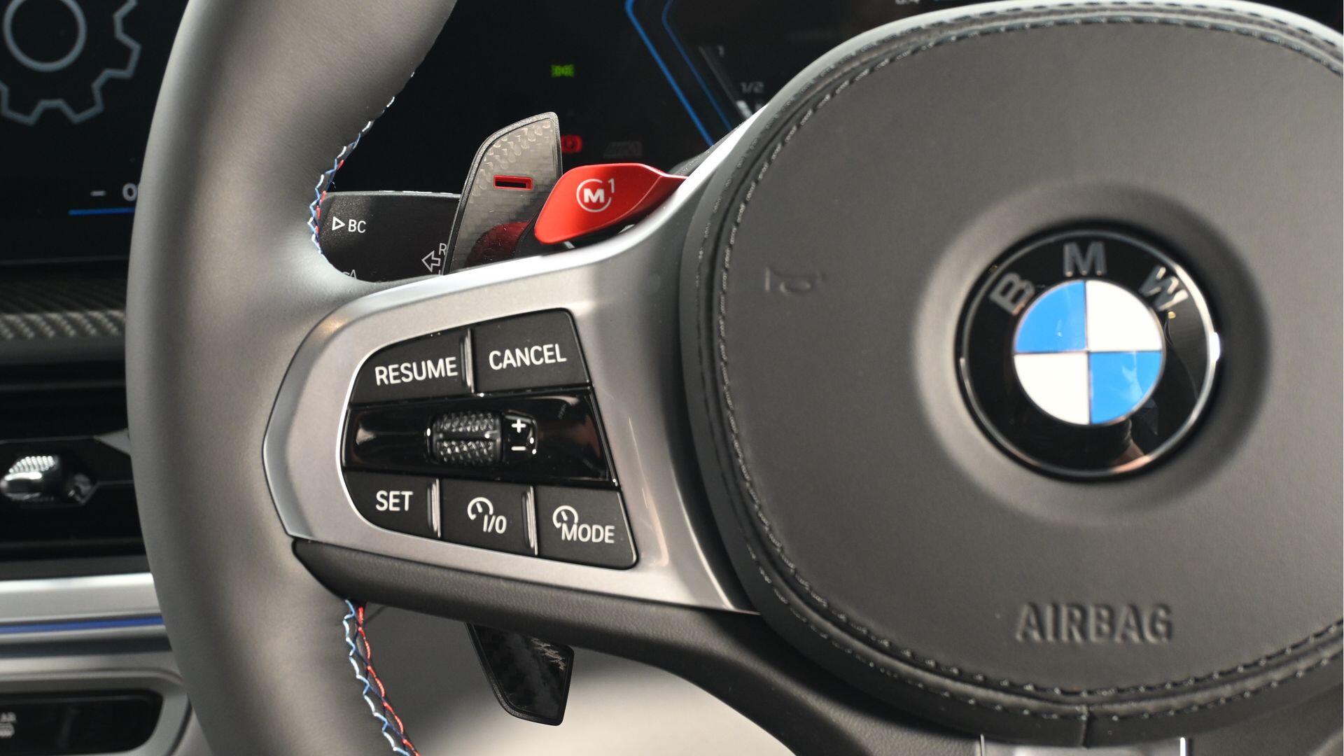 BMW XM view 17