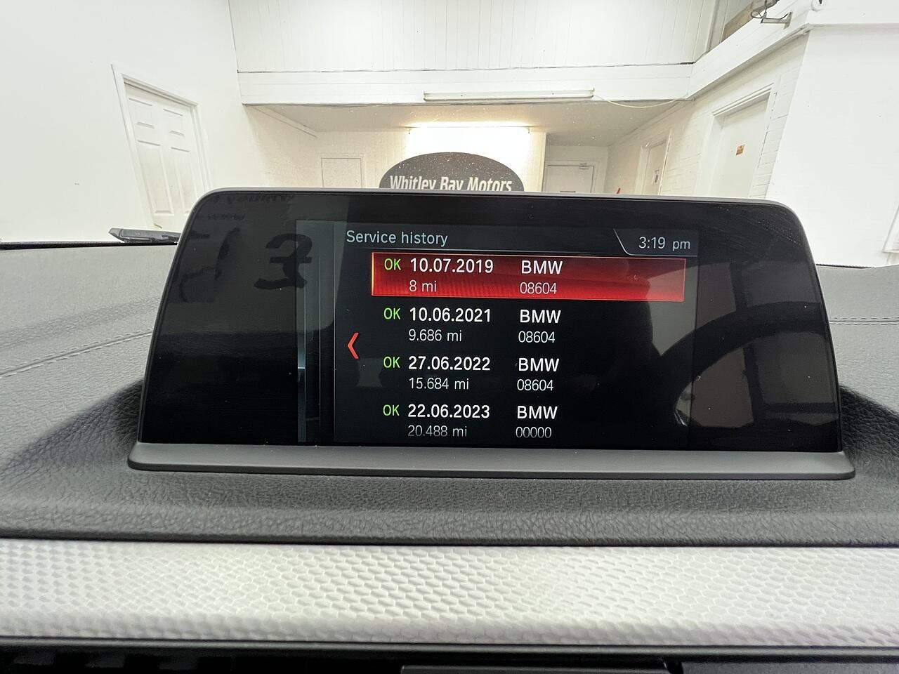BMW 1 Series view 12