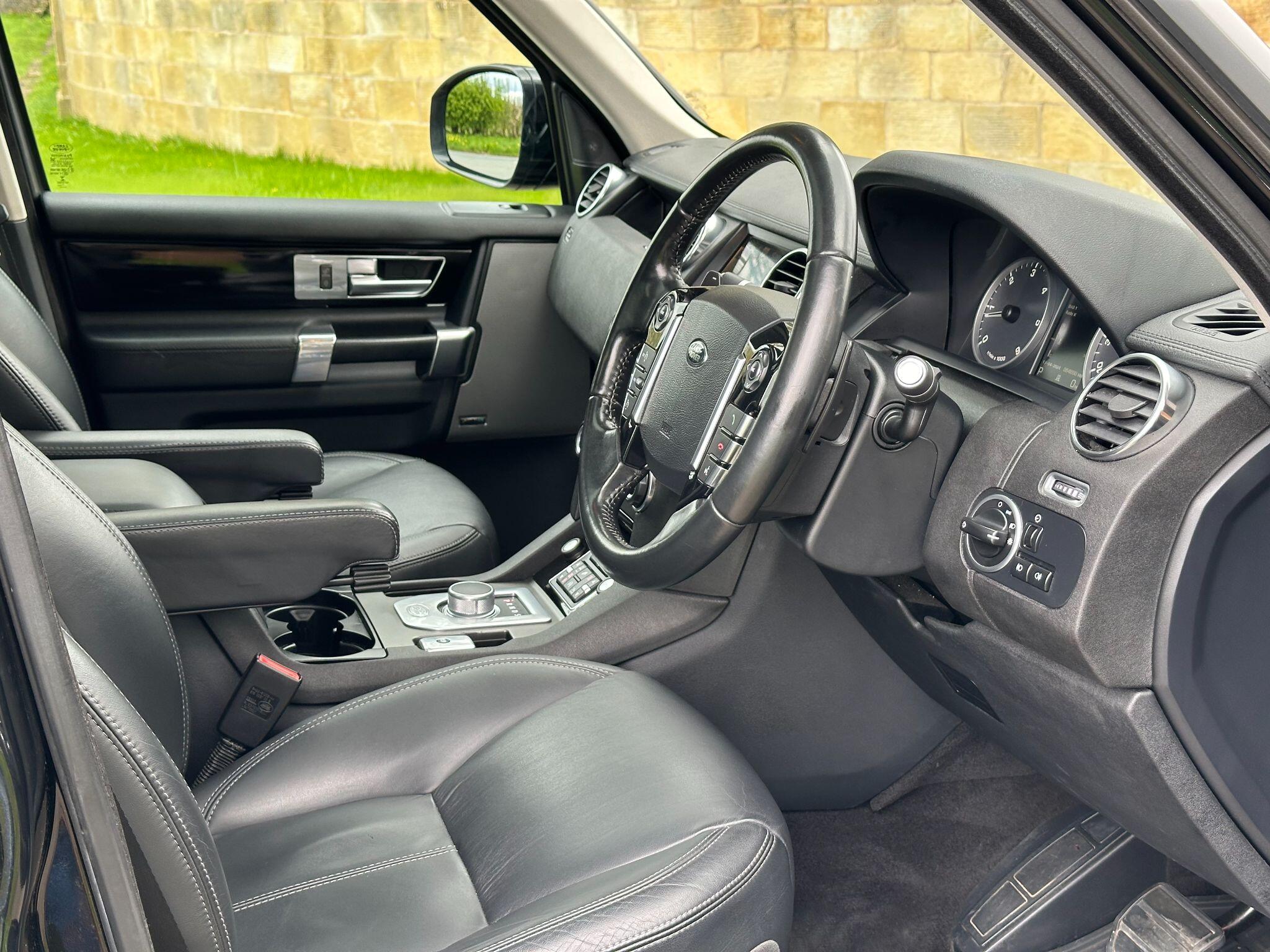 Land Rover Discovery view 10