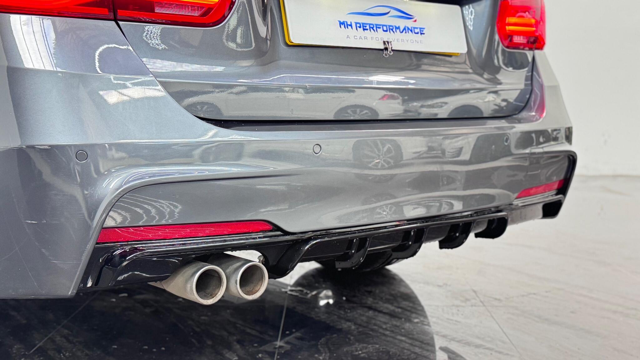 BMW 3 Series view 45