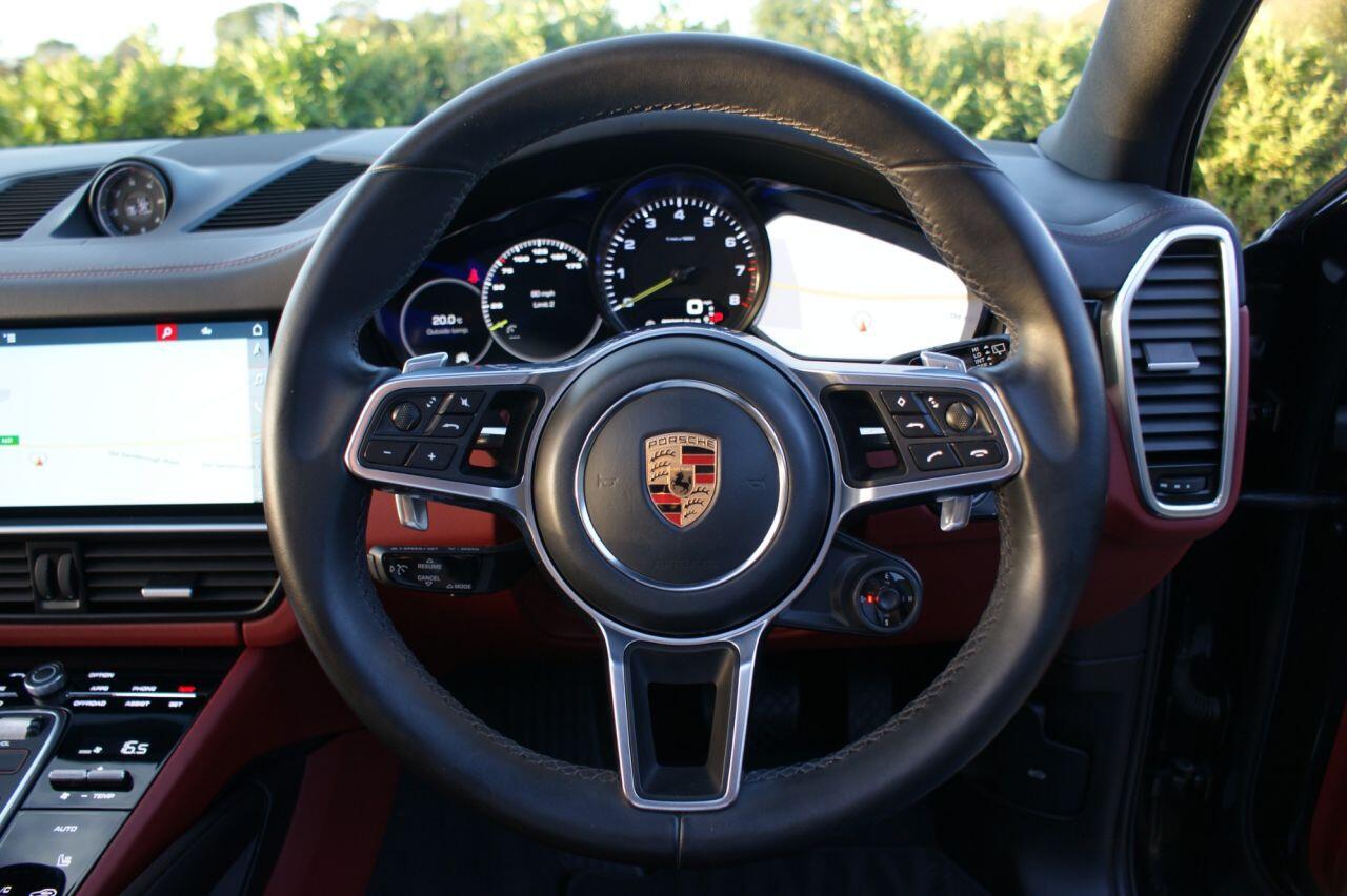 Porsche Cayenne view 51