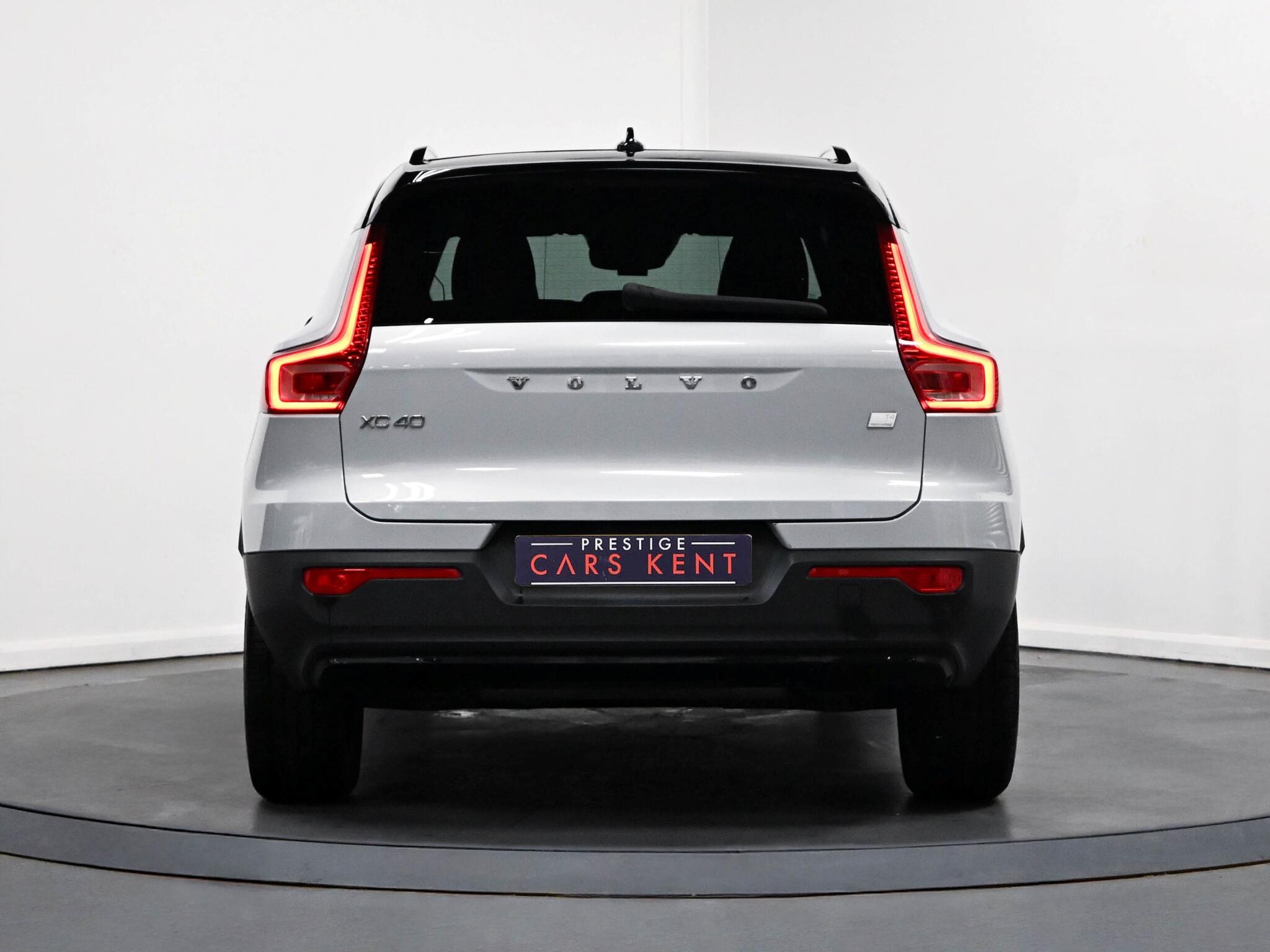 Volvo XC40 view 17