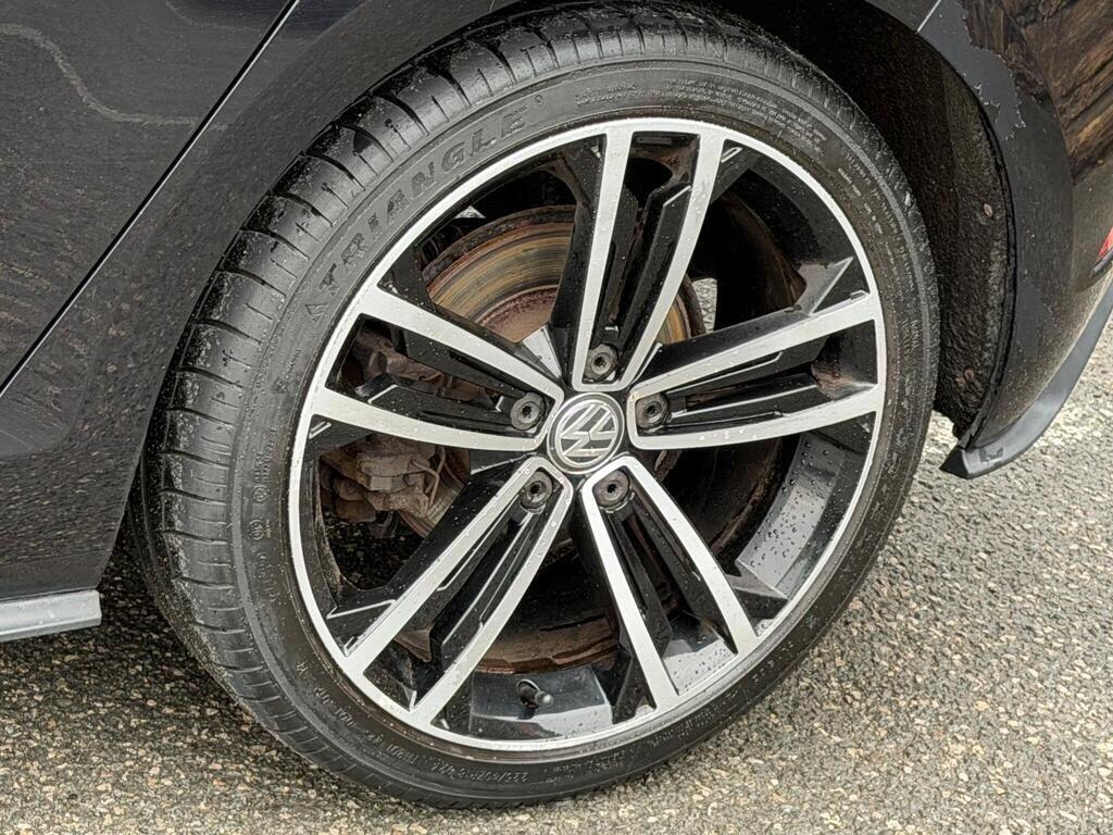 Volkswagen Golf view 51