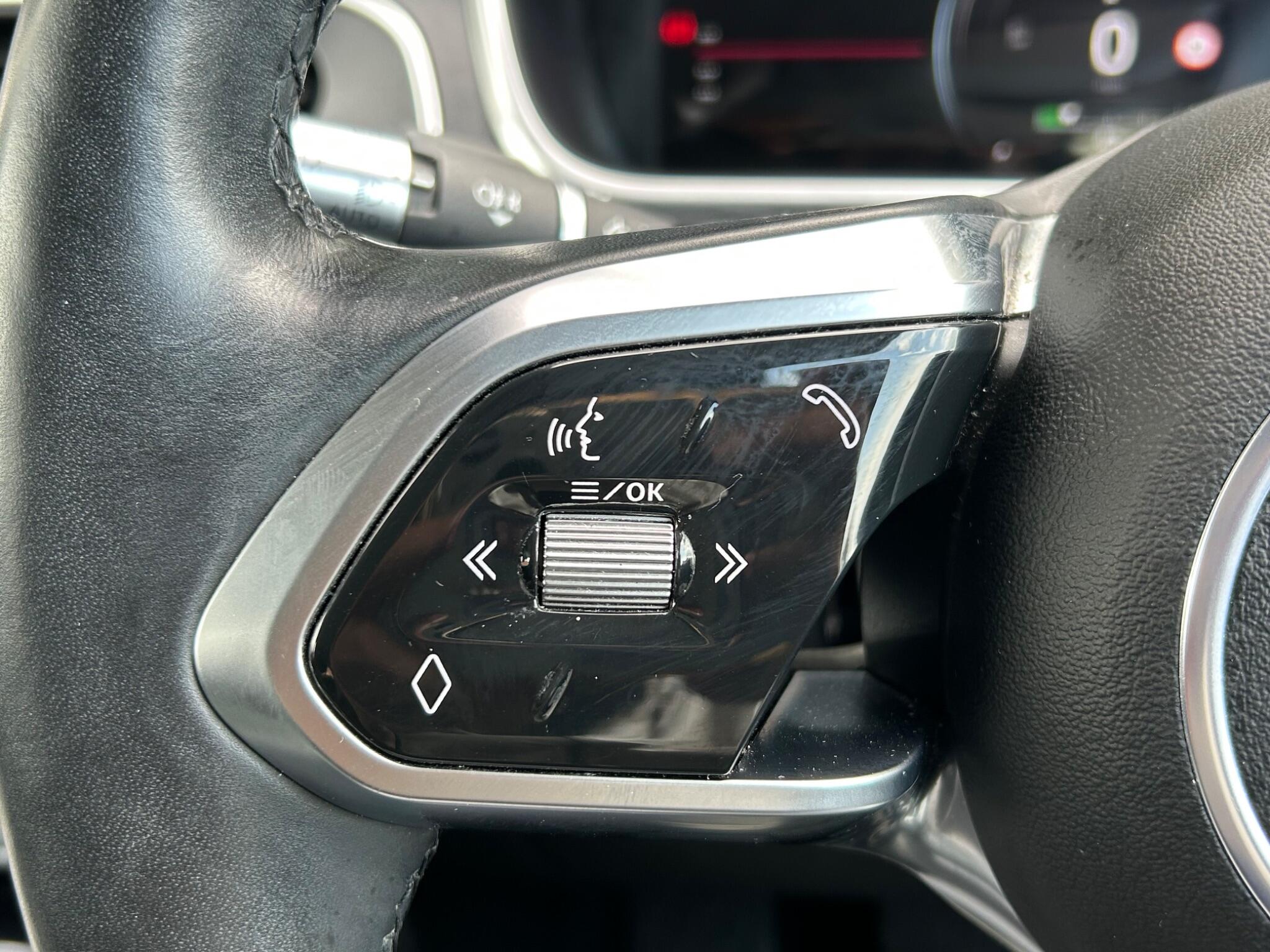 Jaguar I-Pace view 54