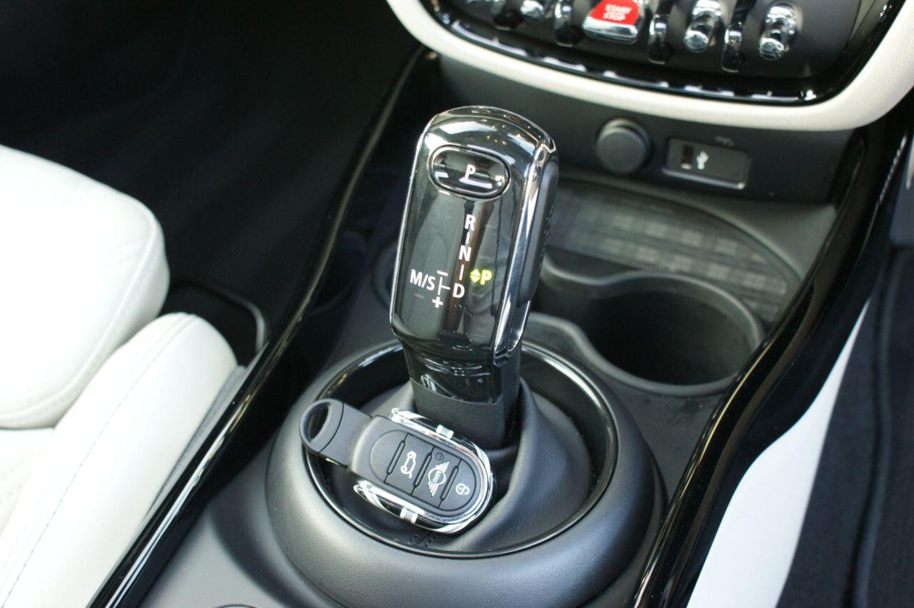 Mini Clubman view 60