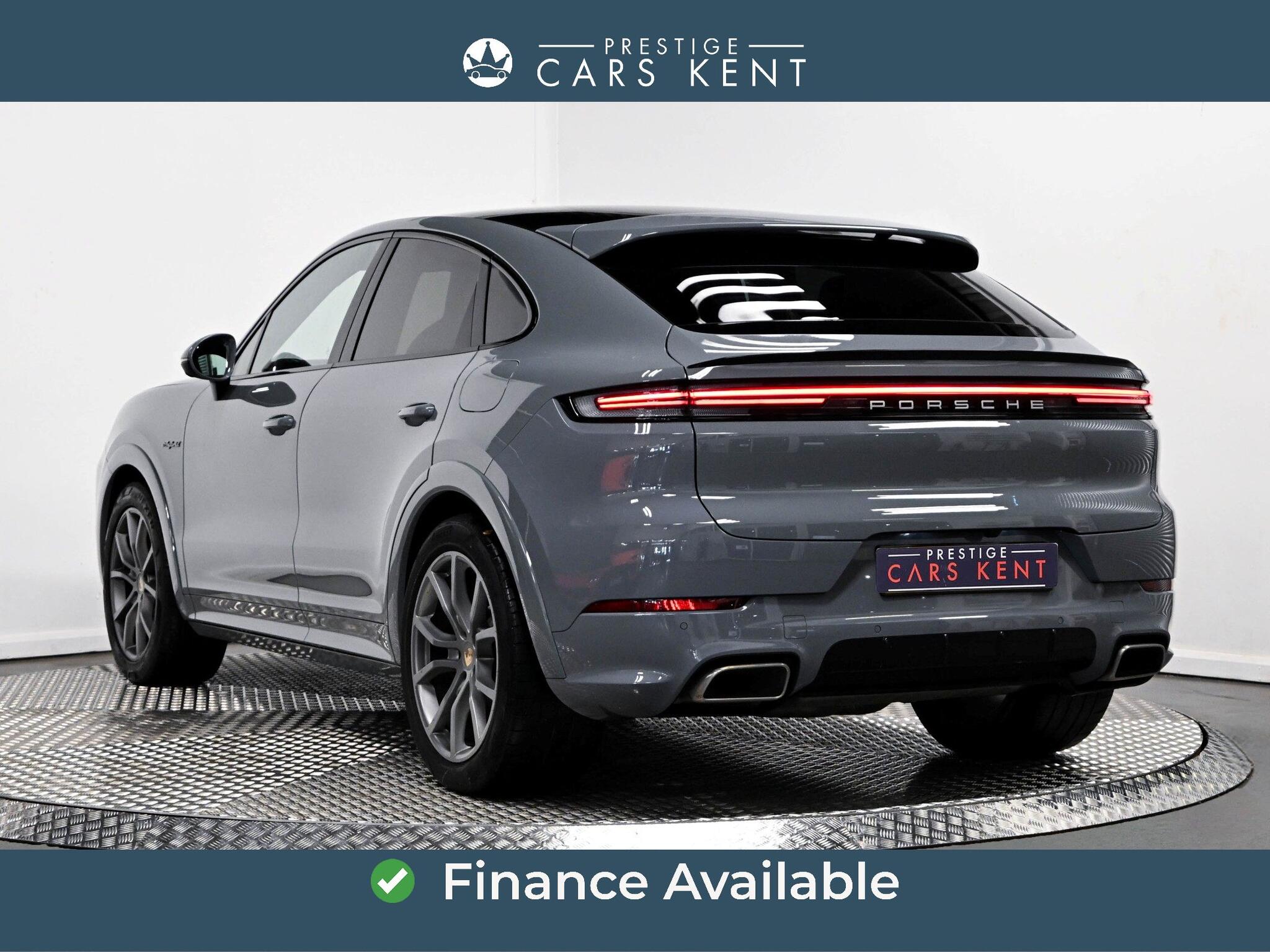 Porsche Cayenne view 3