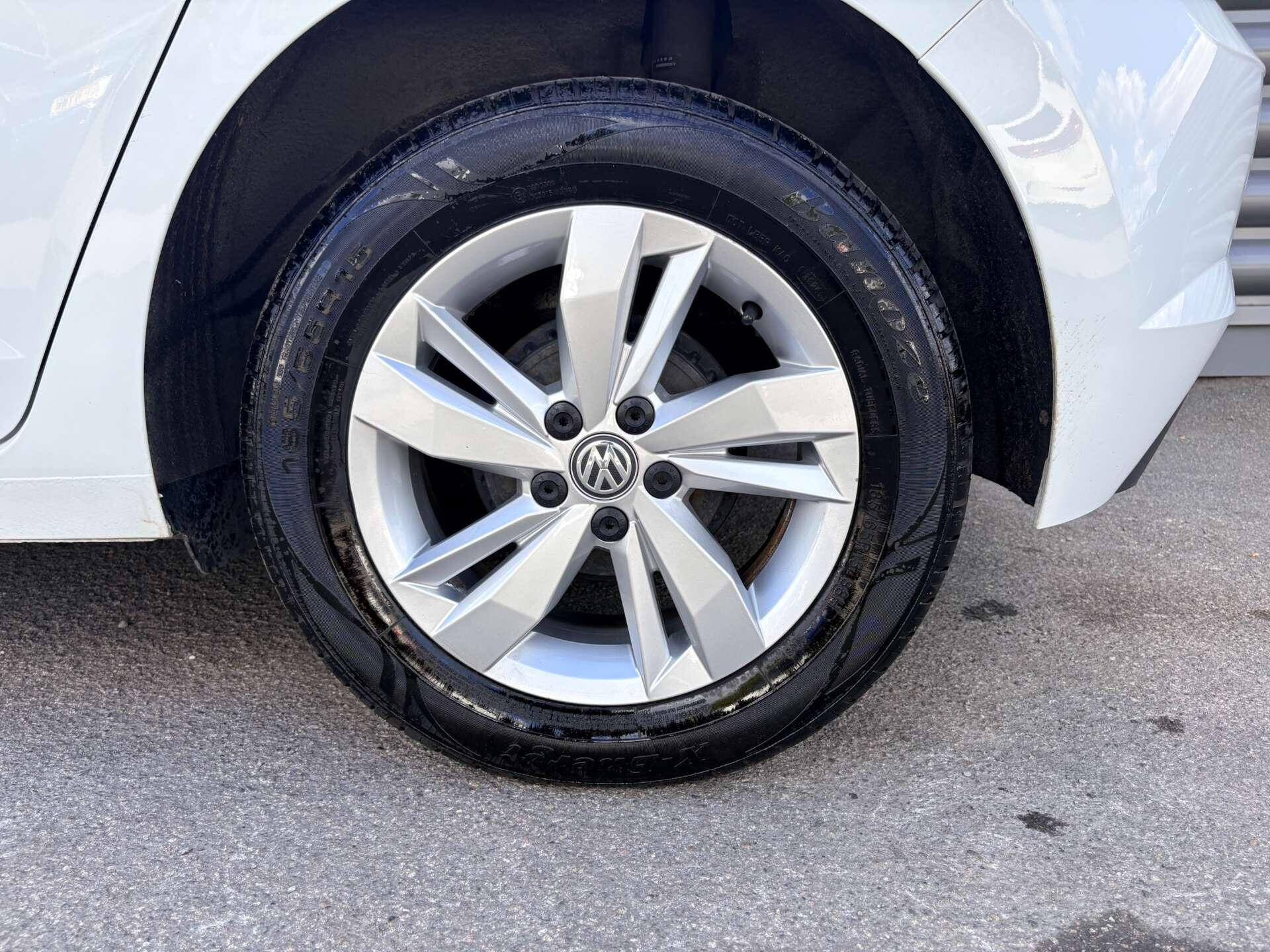 Volkswagen Polo view 37