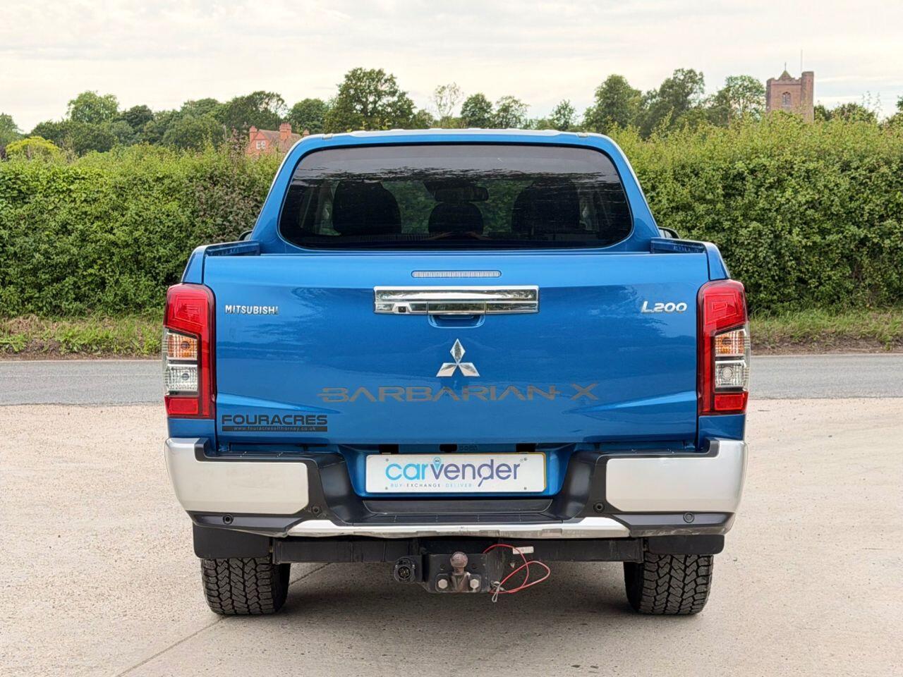 Mitsubishi L200 view 5