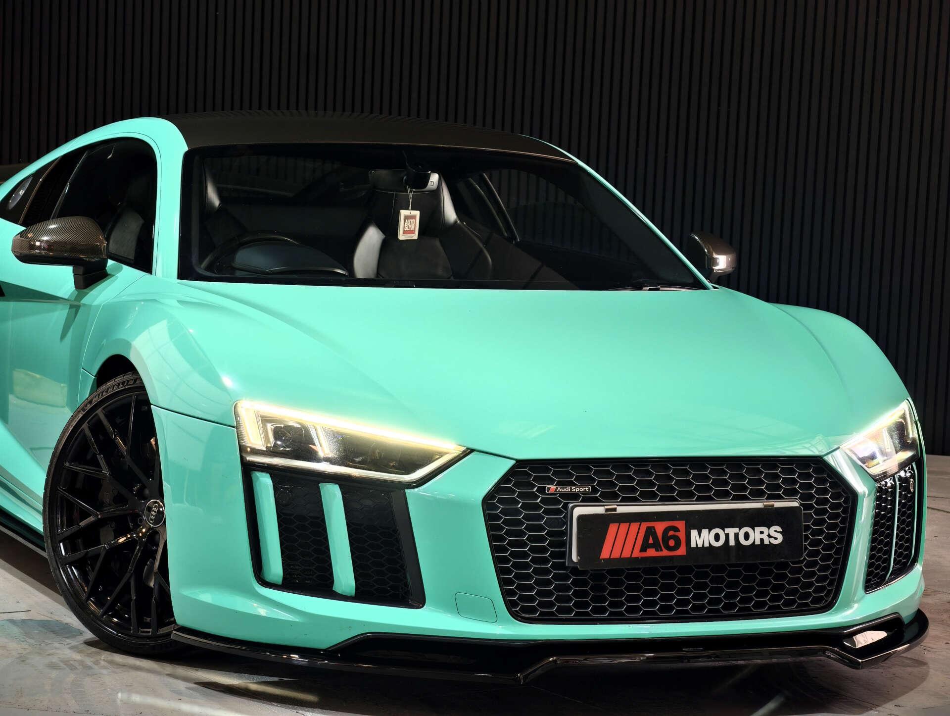 Audi R8 view 13