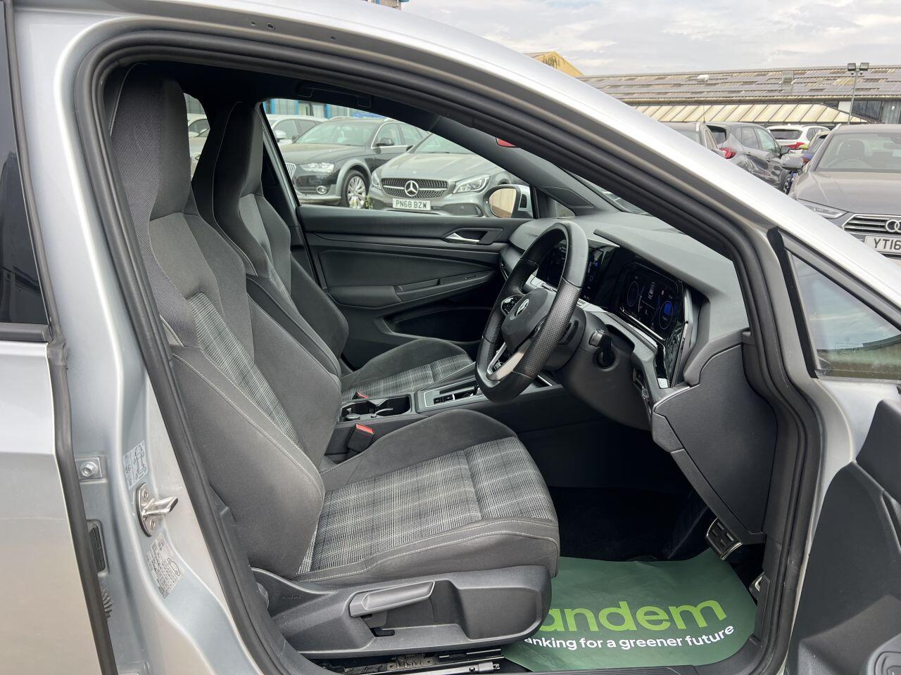 Volkswagen Golf view 14