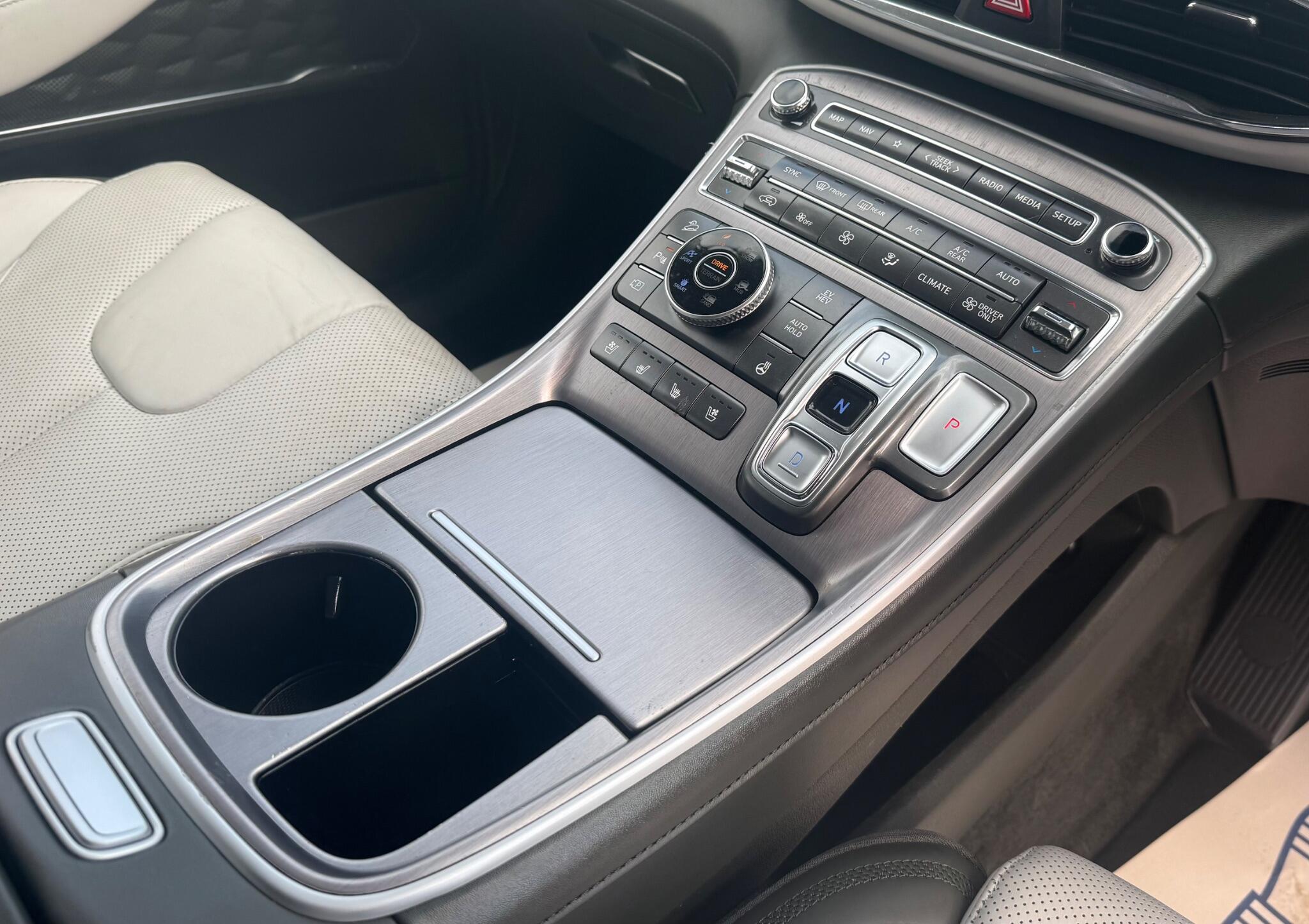 Hyundai Santa Fe view 29