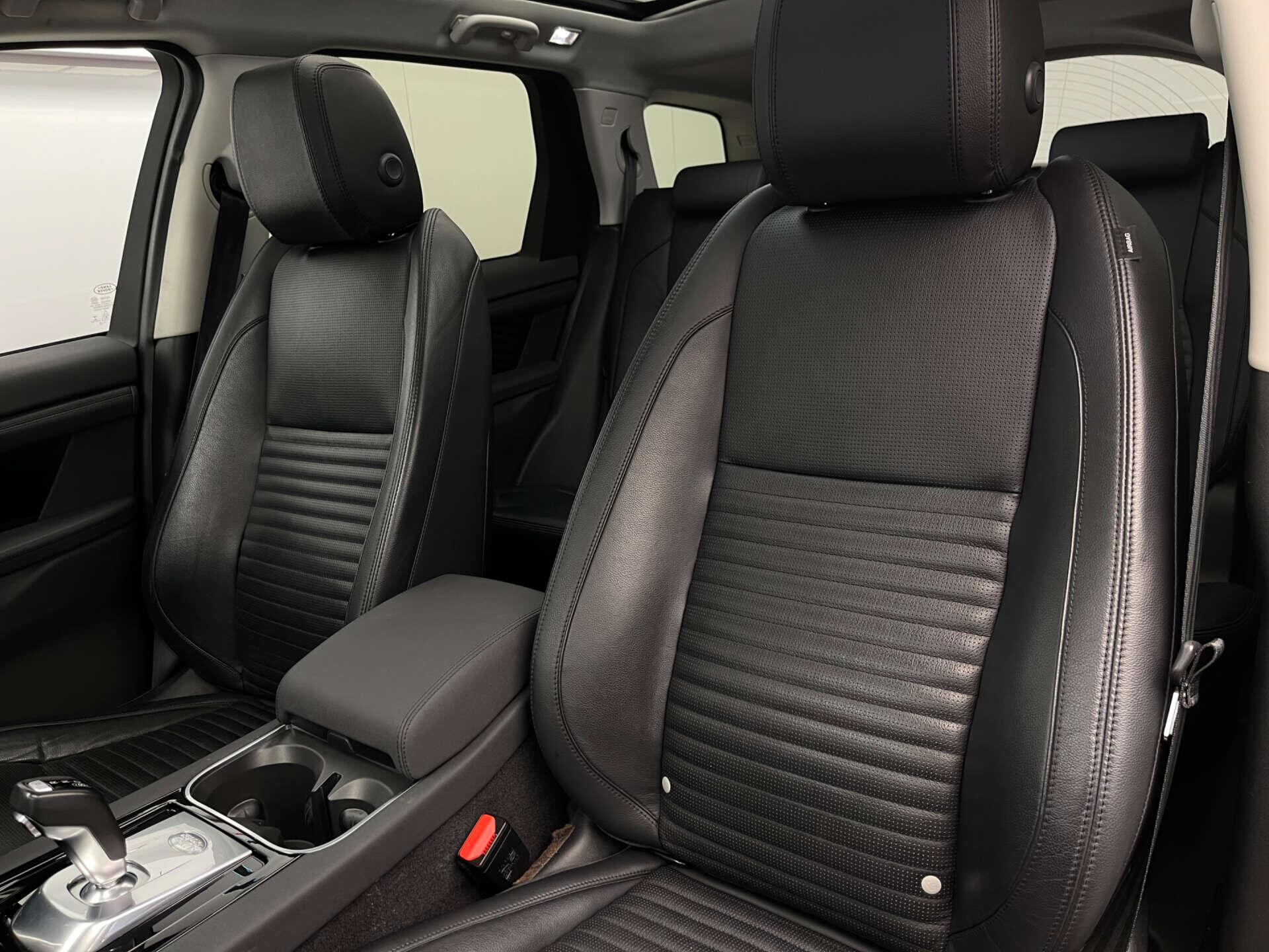 Land Rover Discovery Sport view 43