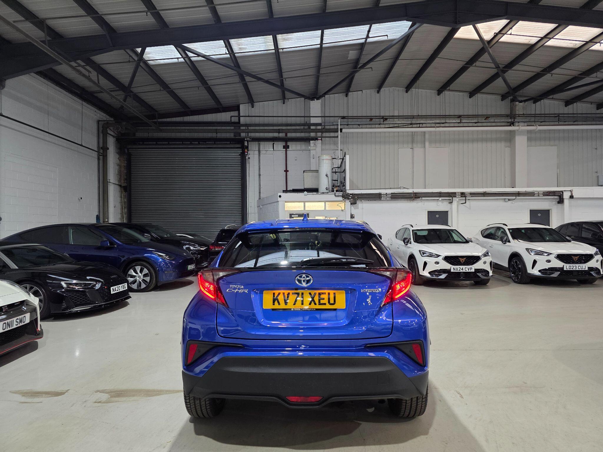 Toyota C-HR view 4