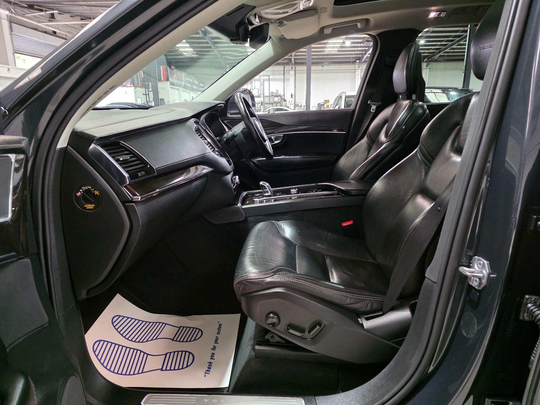 Volvo XC90 view 30