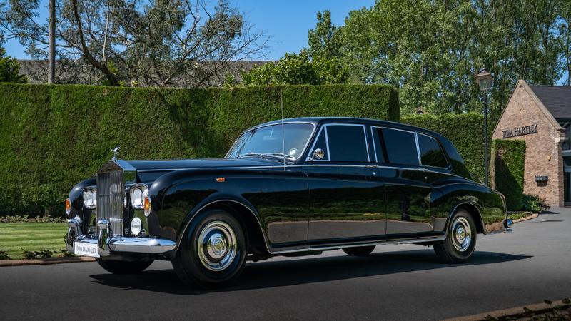 Rolls-Royce Phantom view 8
