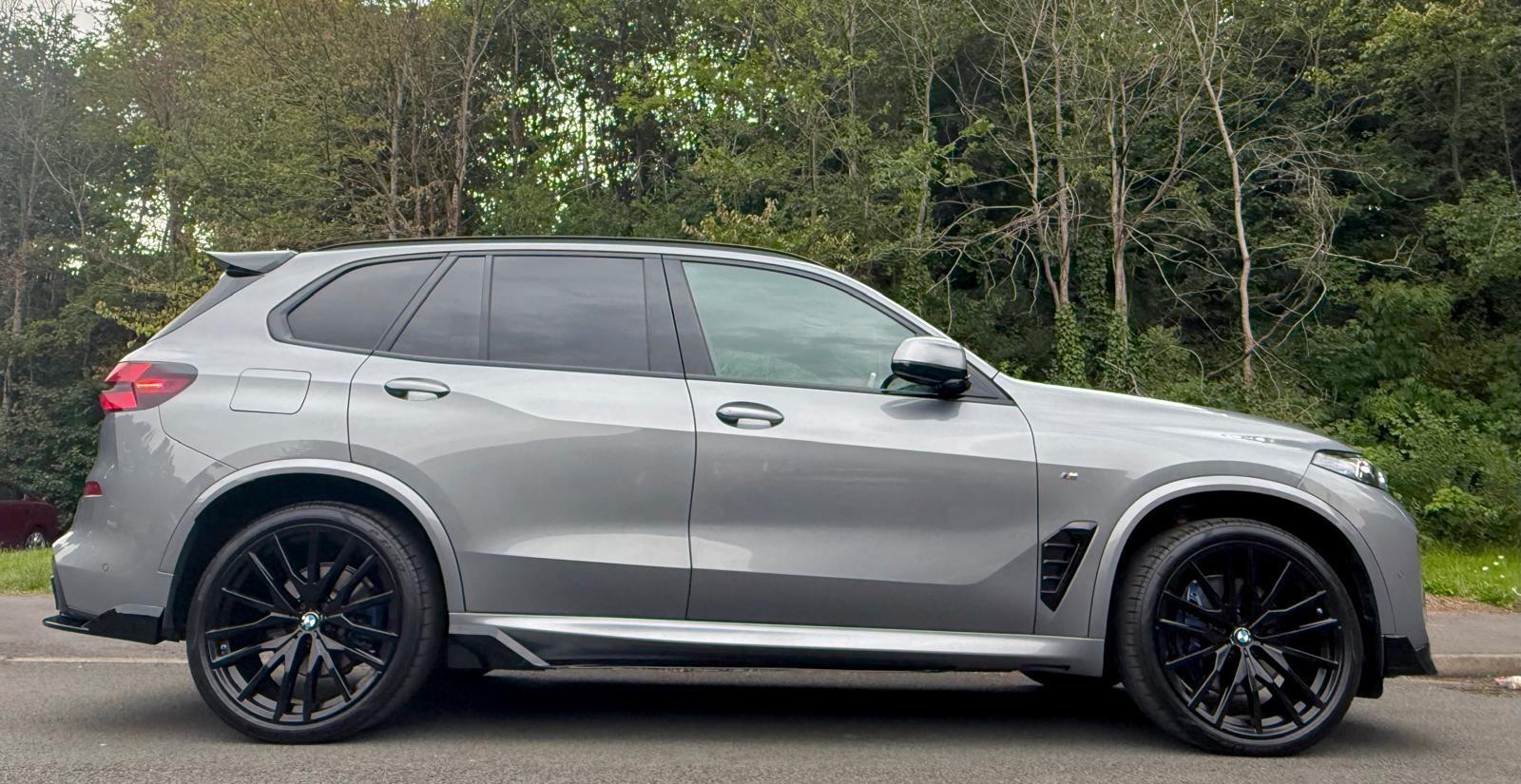 BMW X5 view 4