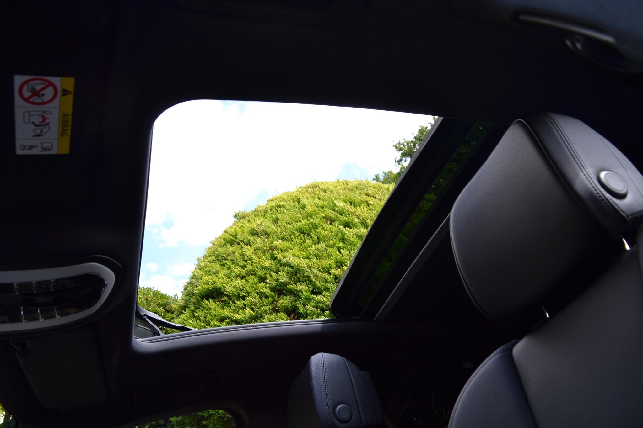 Porsche Macan view 14