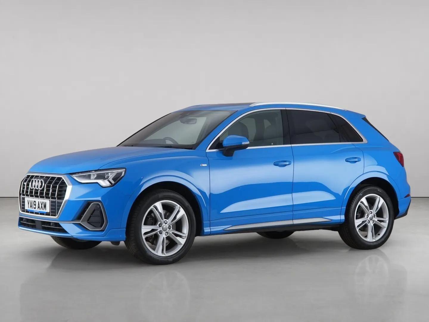 Audi Q3 view 2