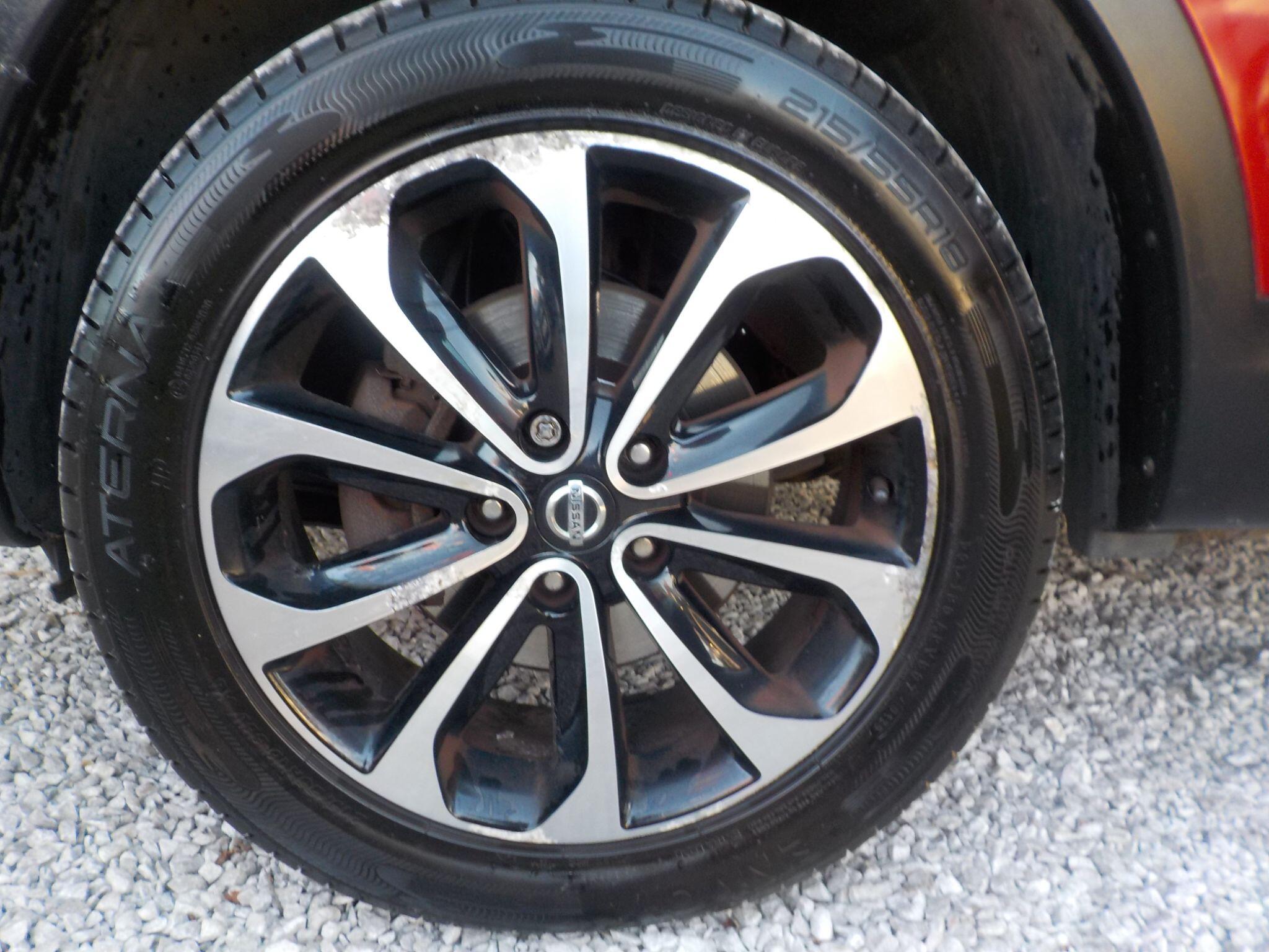 Nissan Qashqai 1.6 n-tec 2WD Euro 5 5dr