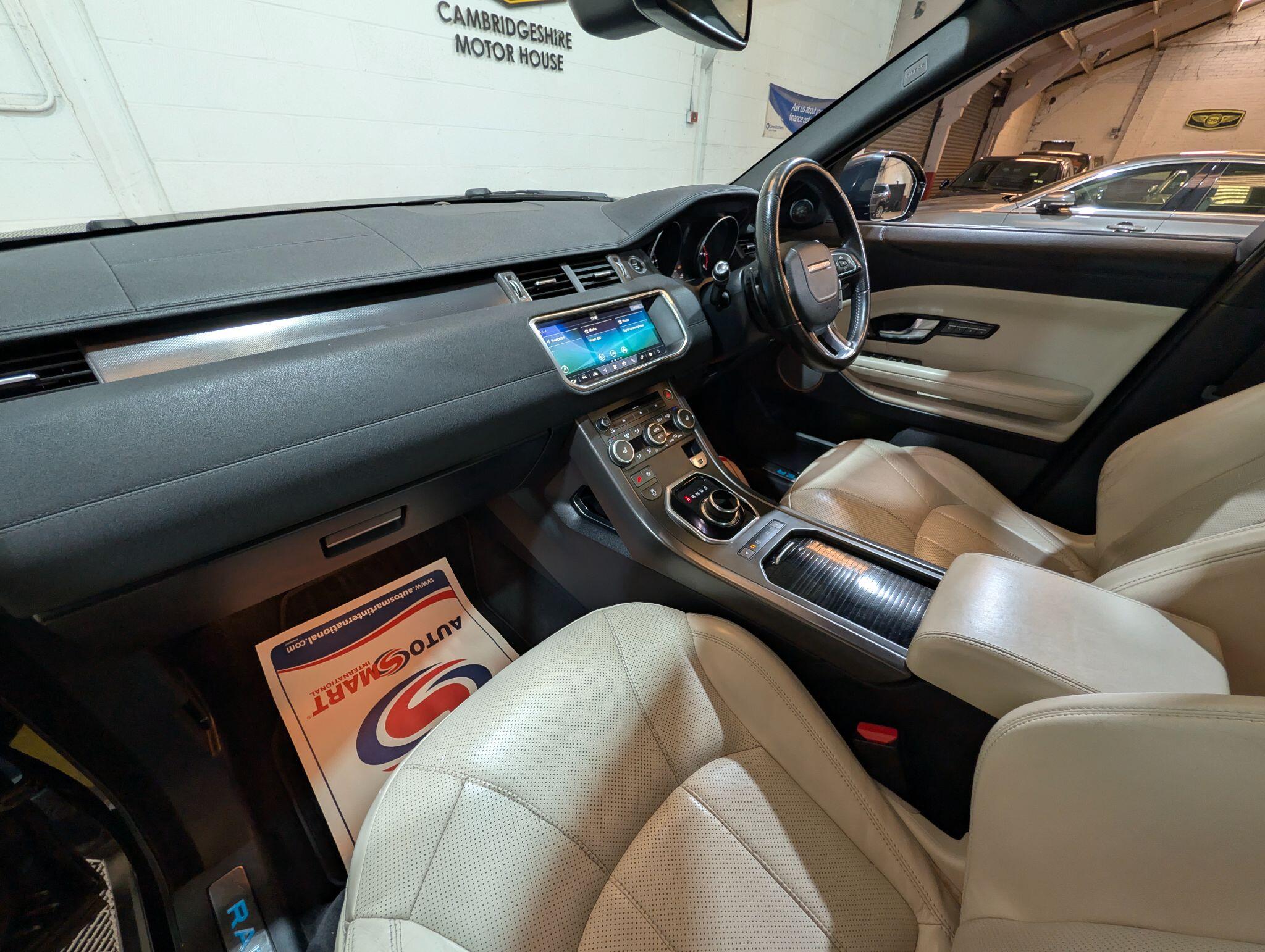 Land Rover Range Rover Evoque view 23