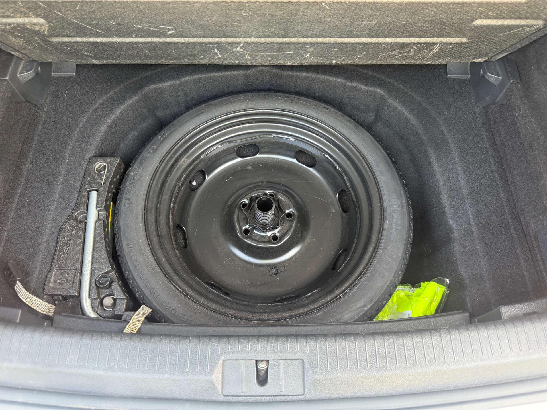 Volkswagen Golf view 35