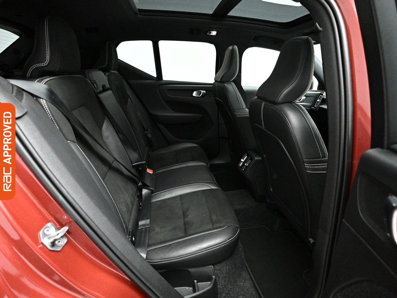 Volvo XC40 view 13